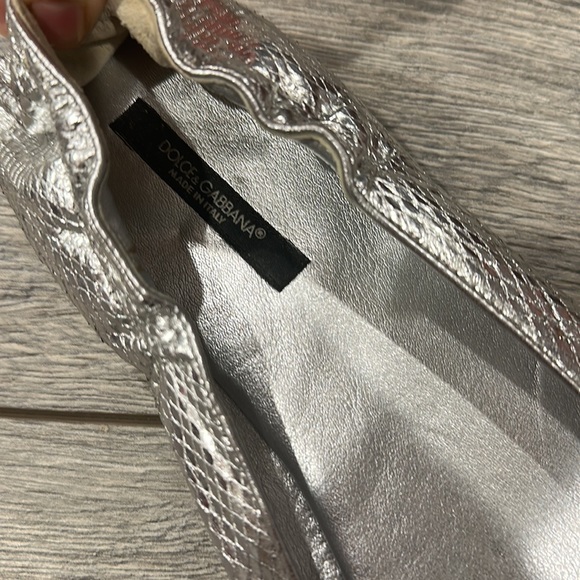 • Dolce & Gabbana • Women’s Metallic Grey Snakeskin Bow Ballet Flats 41 - Picture 10 of 10